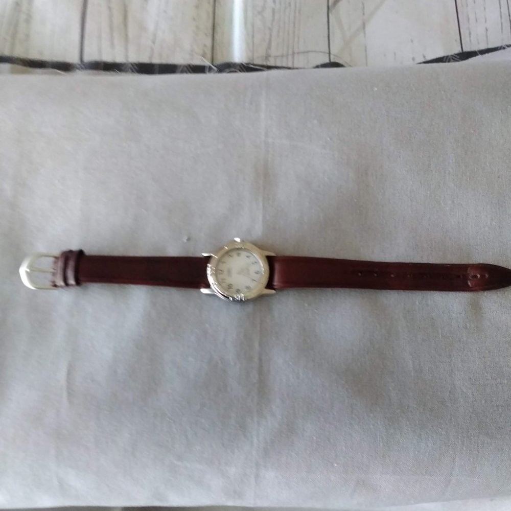 Timex Ladies Watch - Picture 12 of 15